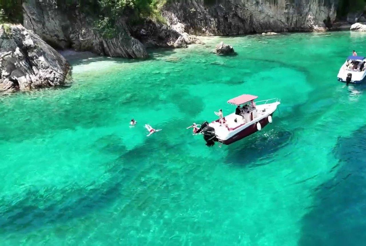 El Mar Boat Tour