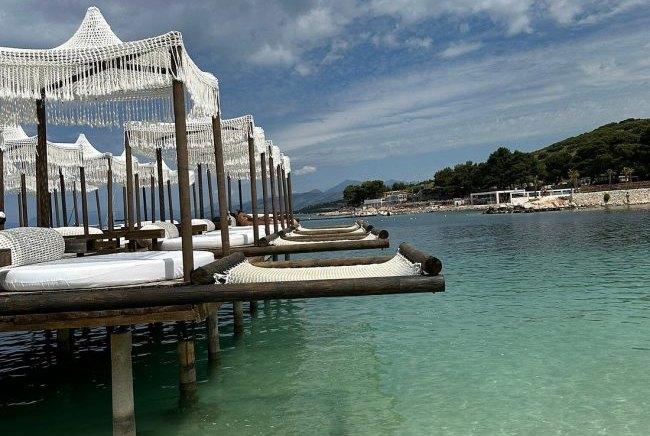 Poda Lounge Bar